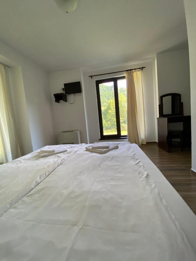 Hotel Complex Magic Of The Rhodopes Bachkovo Exterior foto