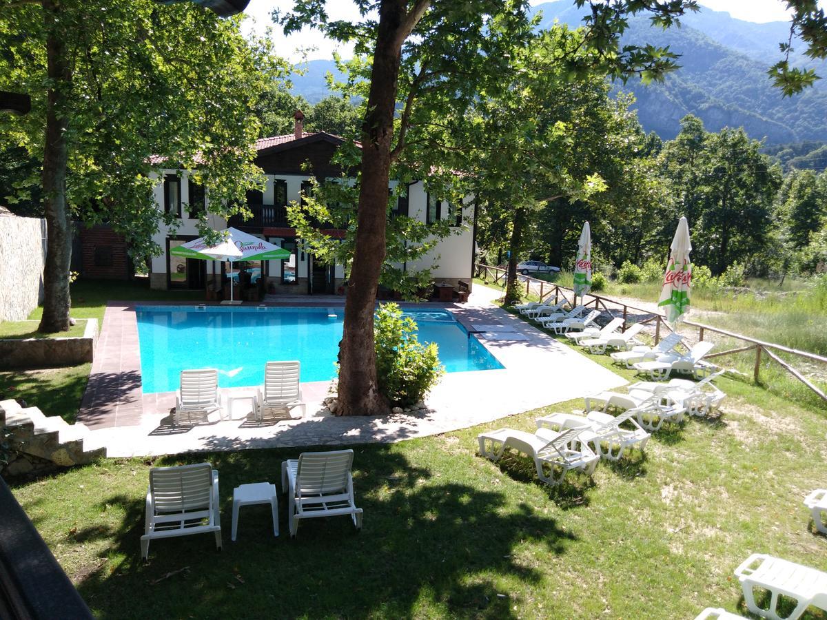 Hotel Complex Magic Of The Rhodopes Bachkovo Exterior foto