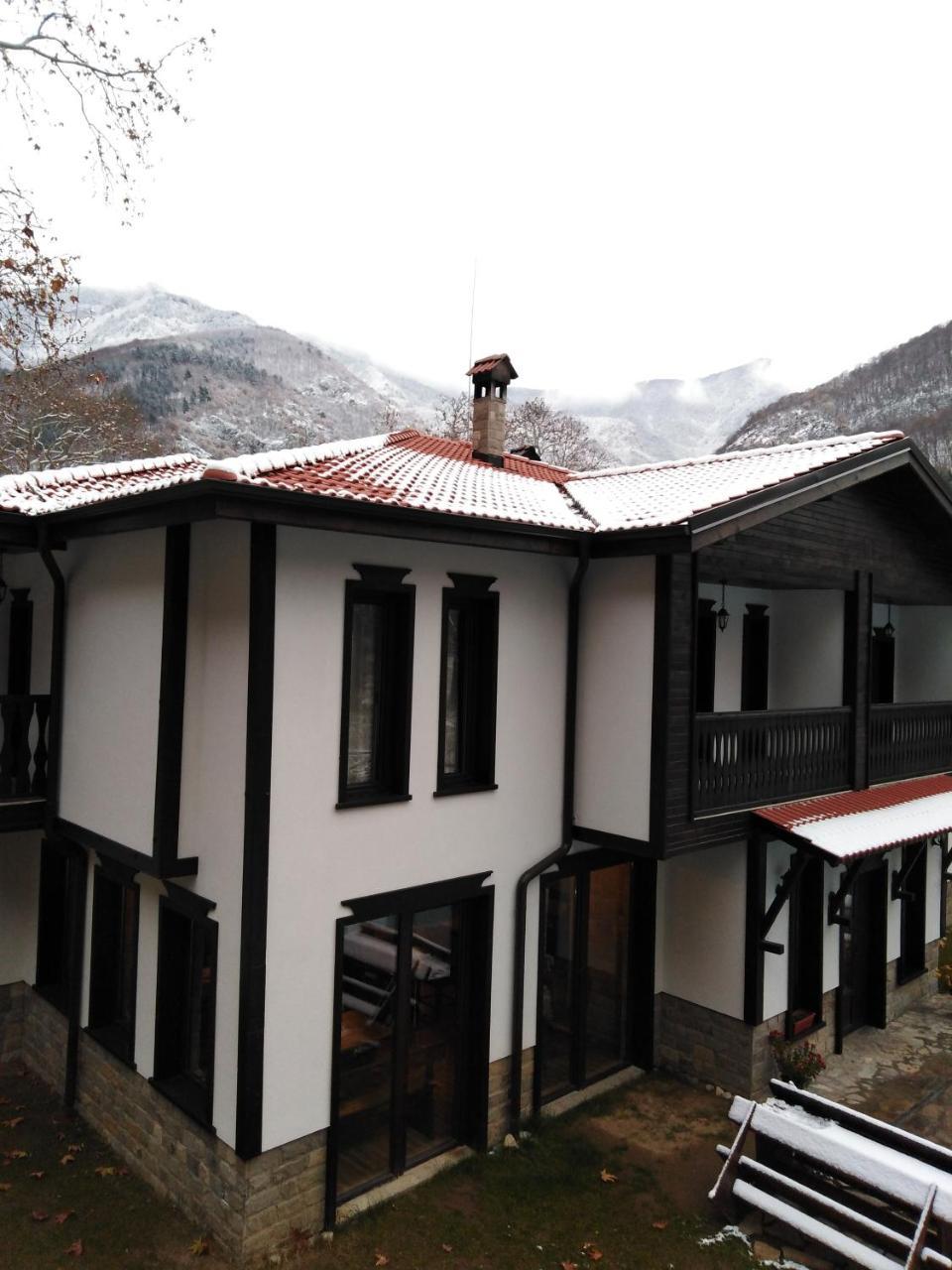 Hotel Complex Magic Of The Rhodopes Bachkovo Exterior foto